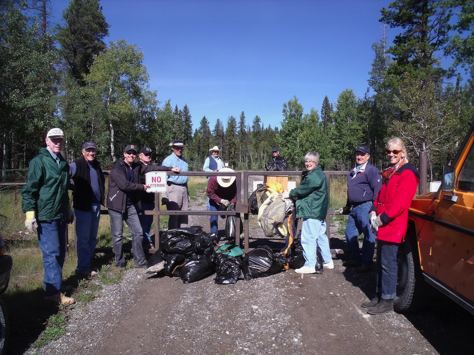 BP Volunteers clean-up